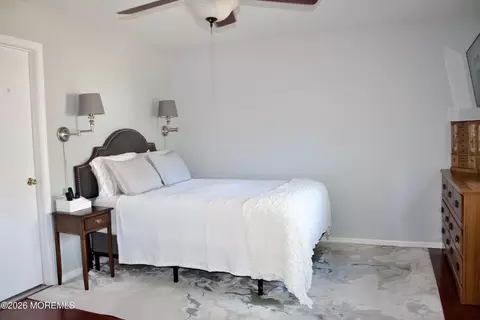 Bedroom - 33 Balmoral Ct, Matawan, NJ 07747 photo 1 of 4