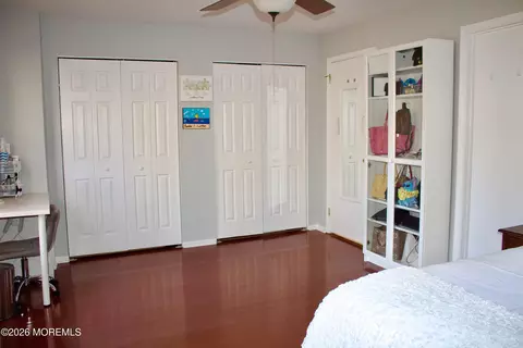 Bedroom - 33 Balmoral Ct, Matawan, NJ 07747 photo 2 of 4