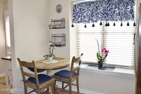 Dining - 33 Balmoral Ct, Matawan, NJ 07747 photo 1 of 3