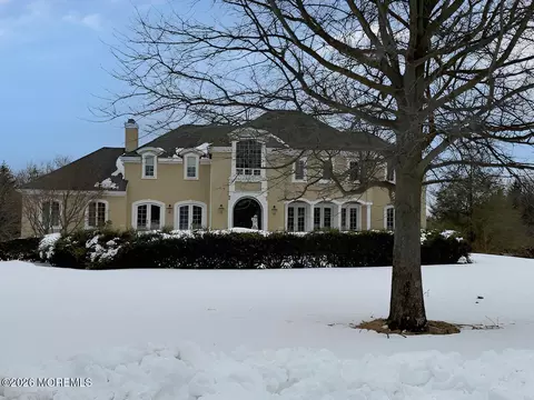 4 Country Club Ln, Colts Neck, NJ 07722