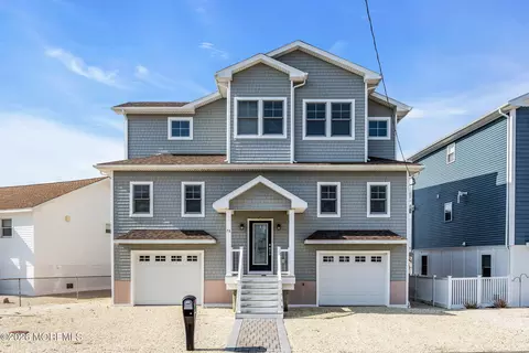78 Harry Dr, Manahawkin, NJ 08050