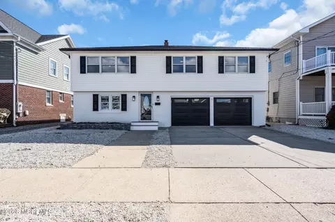 17 J St, Seaside Park, NJ 08752