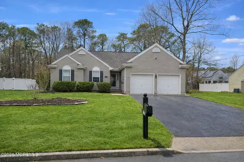 1751 Breakers Dr, Manahawkin, NJ 08050