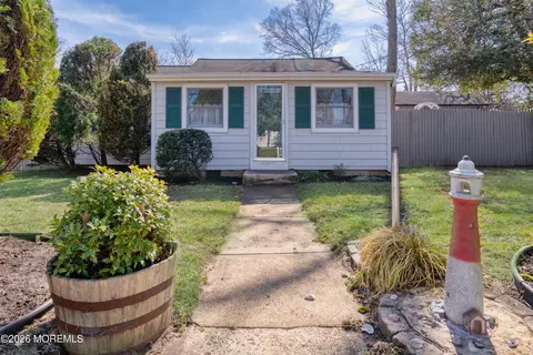 334 Buermann Ave, Toms River, NJ 08753