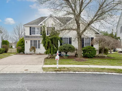 5 W Parsonage Way, Manalapan, NJ 07726