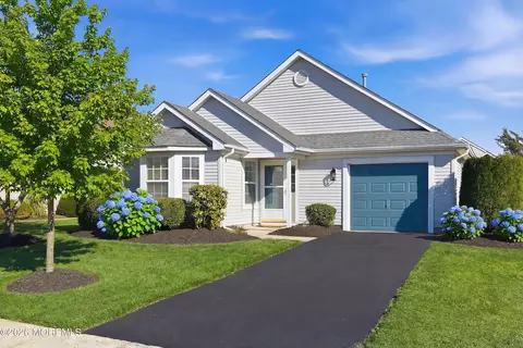 3333 Deep River Ln, Toms River, NJ 08755
