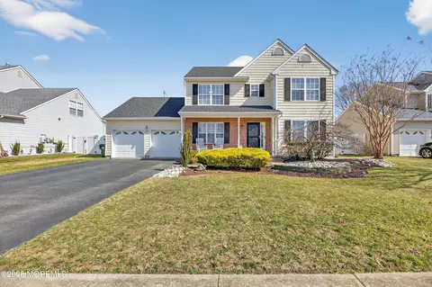 17 Yosemite Rd, Howell, NJ 07731