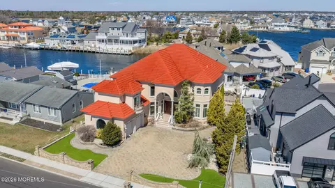 342 Aldo Dr, Toms River, NJ 08753