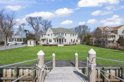 66 Seneca Pl, Oceanport, NJ 07757