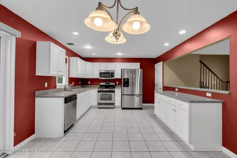 Kitchen - 9 Forecastle Way, Waretown, NJ 08758 photo 2 of 8