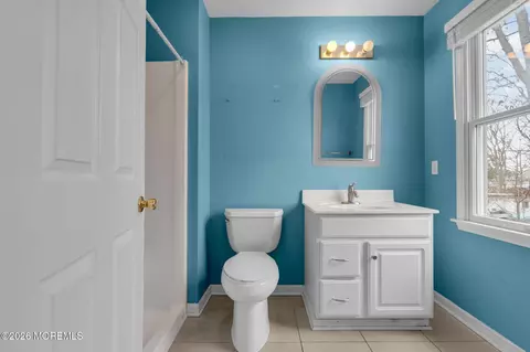 Bath - 9 Forecastle Way, Waretown, NJ 08758 photo 2 of 4