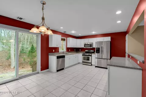 Kitchen - 9 Forecastle Way, Waretown, NJ 08758 photo 3 of 8
