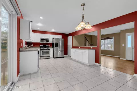 Kitchen - 9 Forecastle Way, Waretown, NJ 08758 photo 4 of 8