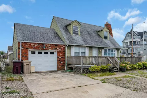 1453 Barnegat Ave, Seaside Park, NJ 08752