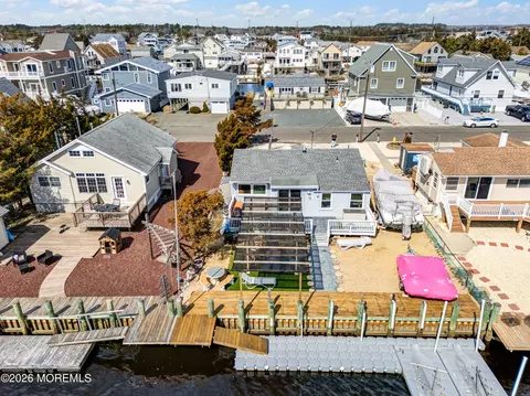 80 Dolphin Rd, Tuckerton, NJ 08087