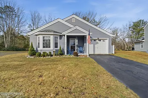 4 Snowbell Ct, Barnegat, NJ 08005