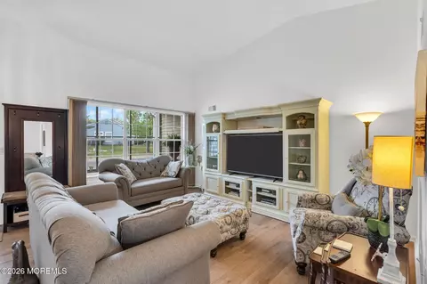 1064 Buckingham Dr # B, Manchester, NJ 08759