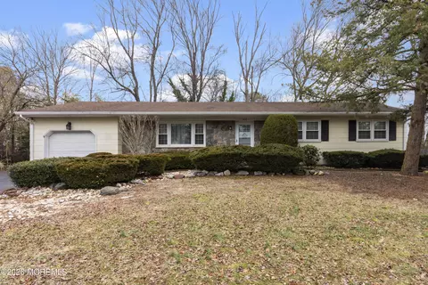 415 N Lake Shore Dr, Brick, NJ 08723
