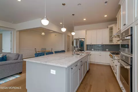 3 Interlachen Ct, Monroe, NJ 08831