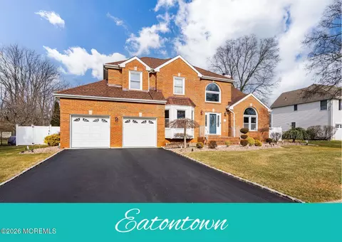 26 Oxford Ln, Eatontown, NJ 07724