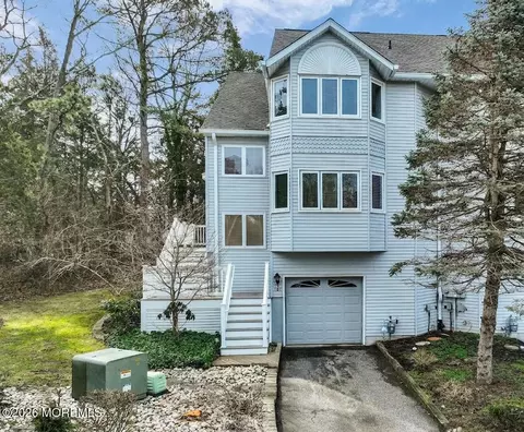 161 Impatiens Ct, Toms River, NJ 08753