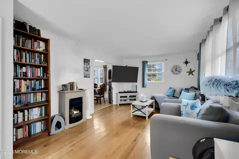 965 Gloucester Ave, Brick, NJ 08723 photo 10