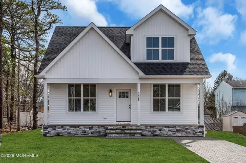 1428 Fifth Ave, Toms River, NJ 08757