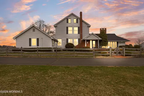 53 Arneys Mount Rd, Pemberton, NJ 08068