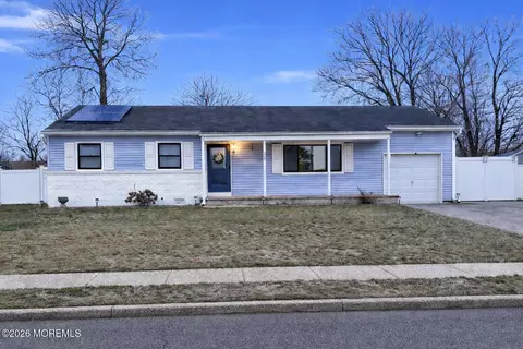 1233 Audubon Dr, Toms River, NJ 08753