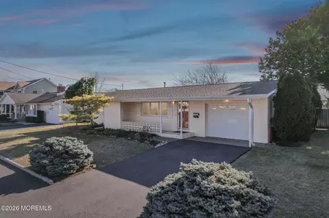 2318 Cardinal Dr, Point Pleasant, NJ 08742