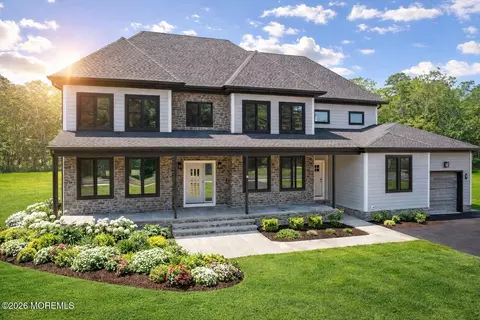 8 Haystack Ct, Howell, NJ 07731