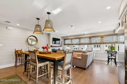 108 E 27th St, Ship Bottom, NJ 08008 photo 5