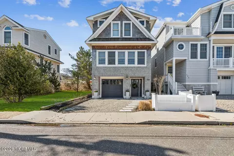 108 E 27th St, Ship Bottom, NJ 08008