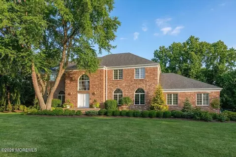 5 Tara Ct, Holmdel, NJ 07733