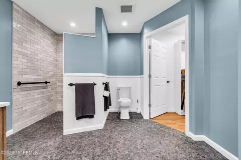 Bath - 701 Carnation Dr, Brick, NJ 08724 photo 4 of 10