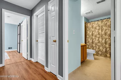 Entry Way - 701 Carnation Dr, Brick, NJ 08724 photo 2 of 4