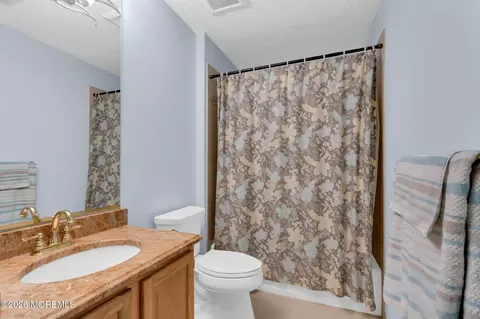 Bath - 701 Carnation Dr, Brick, NJ 08724 photo 1 of 10