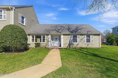 25 Rossmoor Dr # E, Monroe, NJ 08831