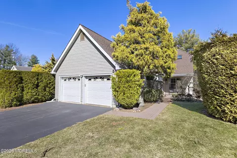 58 Hazel Dr, Freehold, NJ 07728