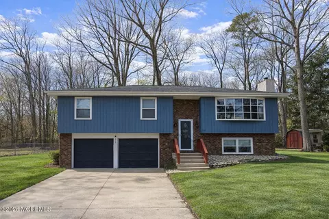 172 Hawkin Rd, New Egypt, NJ 08533