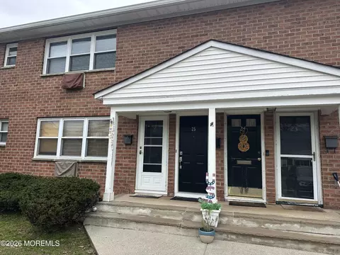 26 King James Ln, Atlantic Highlands, NJ 07716