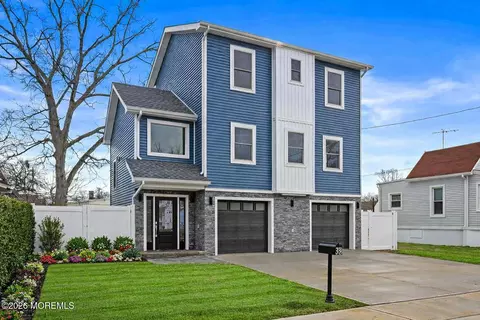38 Navesink Ave, North Middletown, NJ 07748