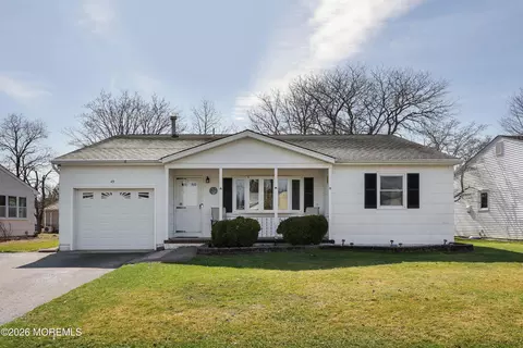 49 Eton Rd, Toms River, NJ 08757