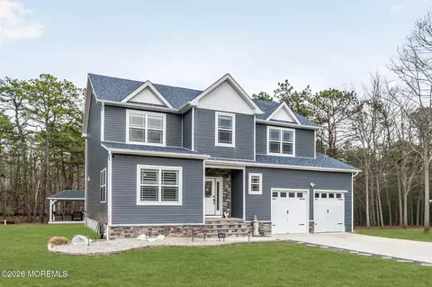 555 Egenolf Ave, Bayville, NJ 08721