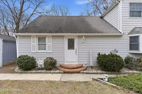 219 Stuart St, Howell, NJ 07731 photo 5