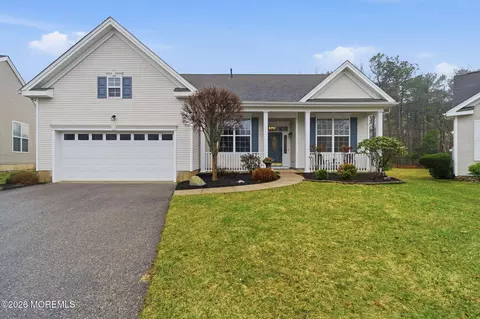 19 Hot Springs Ter, Barnegat, NJ 08005