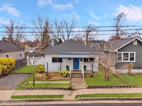 36 Ideal Ave, Middletown, NJ 07748