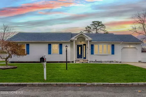 1012 Bismarck St, Toms River, NJ 08757