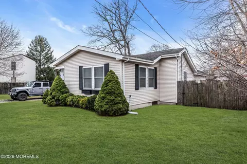 203 Arkansas Ave, Toms River, NJ 08753