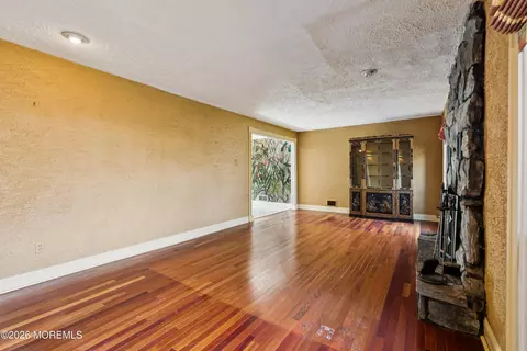Living - 288 Virginia Dr, Brick, NJ 08723 photo 1 of 2